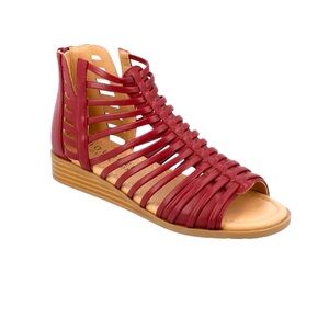 JOURNEE COLLECTION- DELILAH GLADIATOR SANDALS IN FAUX LEATHER SIZE 6.5